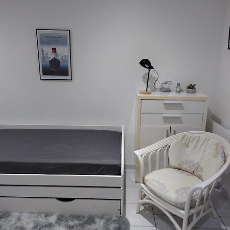 Studio Charmant Canape Lit Netflix Prime Video Wifi Dazn Le Havre Luaran gambar